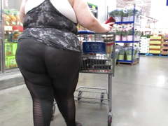 SSBBW showing off collossal ass in spandex tights