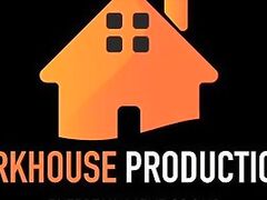 MonniLuv Making The Booty Clap